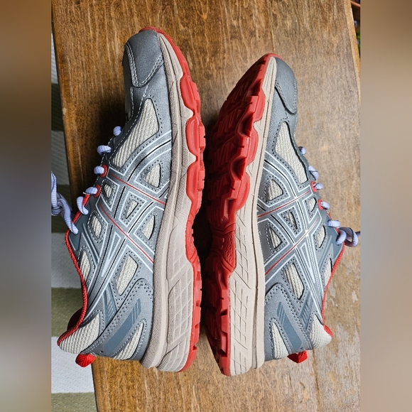 Asics Gel Venture x Kirsh collab, size 7, Birch/Firey Red - Picture 10 of 12